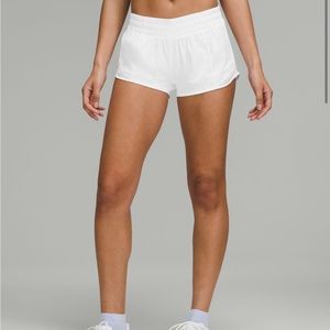 Lululemon White Hotty Hot 2.5”